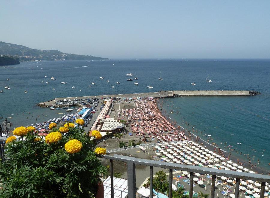 Capitano Nino Guest House Мета Екстериор снимка